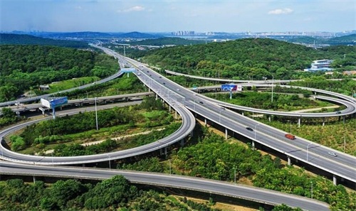 蓬莱钢筋套筒应用于高速公路